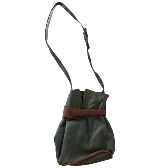 J. P. Ourse & Cie Madison Avenue Handcrafted Leather Crossbody Bag Olive/Tan - Picture 1 of 11